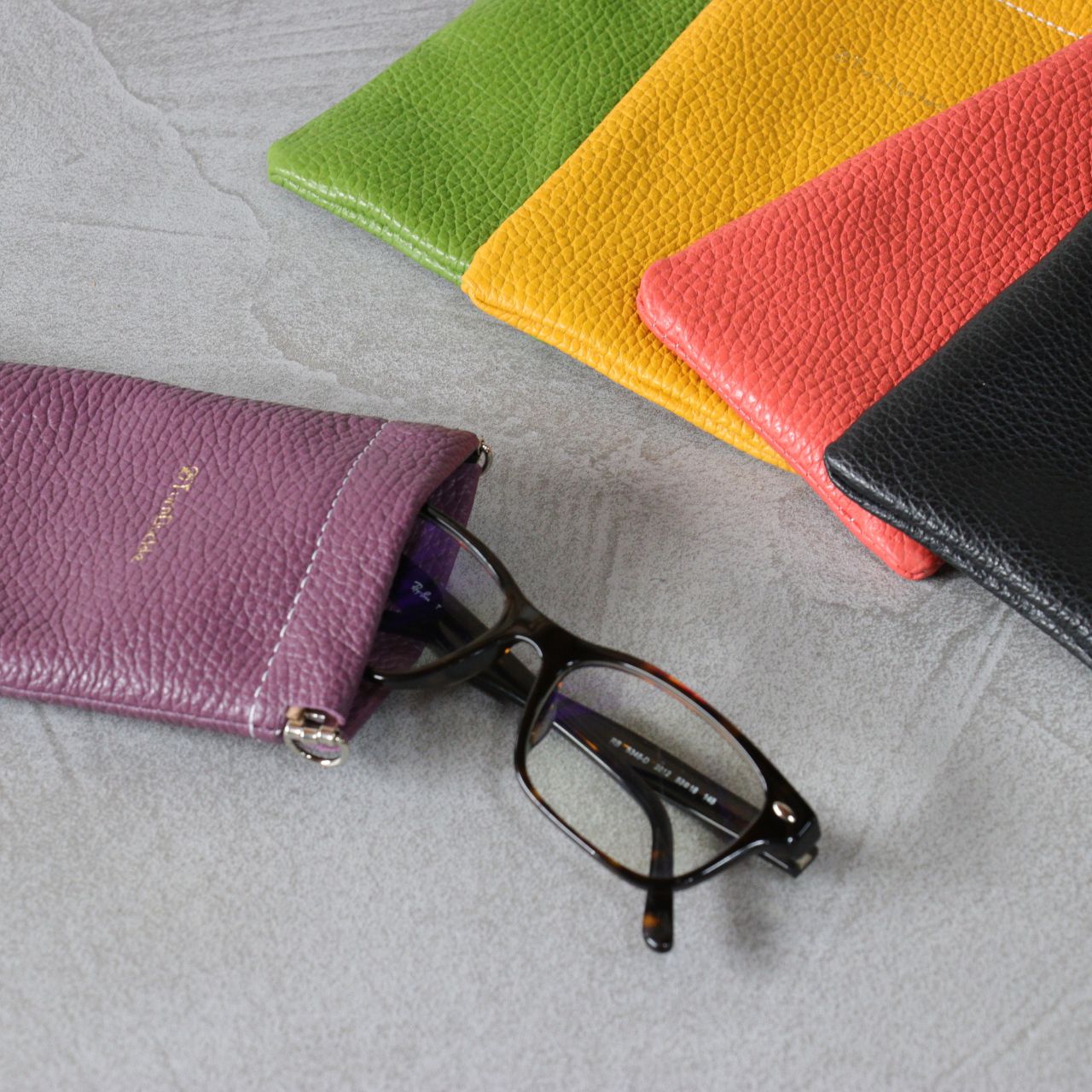 レザー眼鏡ケース シングル スリム ショルダー 首掛けオシャレ